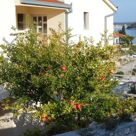 In With Sea View, Terrace, Air Conditioning, Wifi 5150-1 * Ražanj