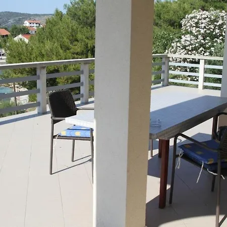 In With Sea View, Terrace, Air Conditioning, Wifi 5150-1 * Razanj