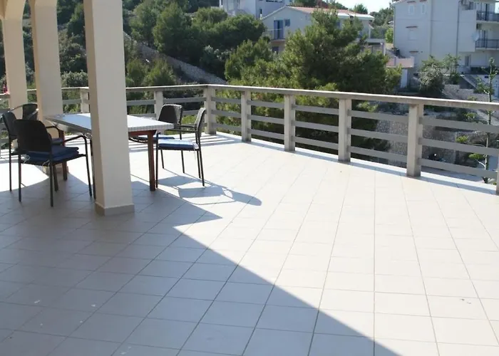 Apartment In With Sea View, Terrace, Air Conditioning, Wifi 5150-1 Ražanj