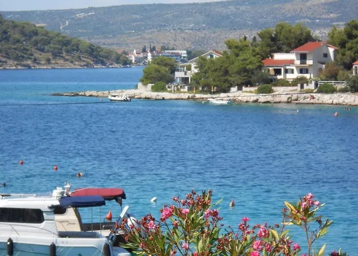 In With Sea View, Terrace, Air Conditioning, Wifi 5150-1 * Ražanj