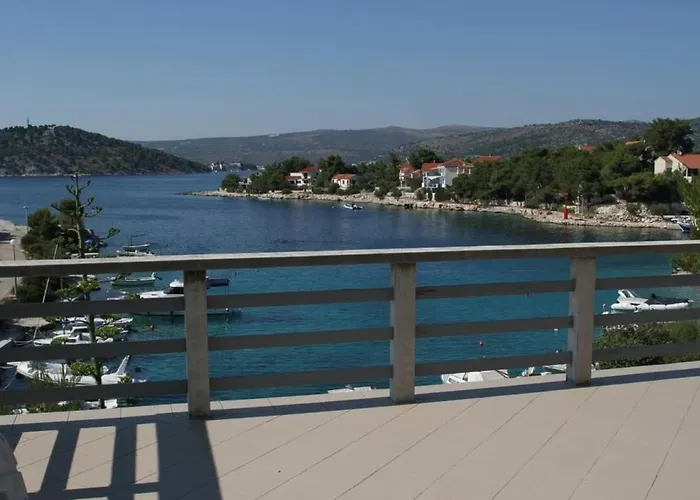 Appartement In With Sea View, Terrace, Air Conditioning, Wifi 5150-1